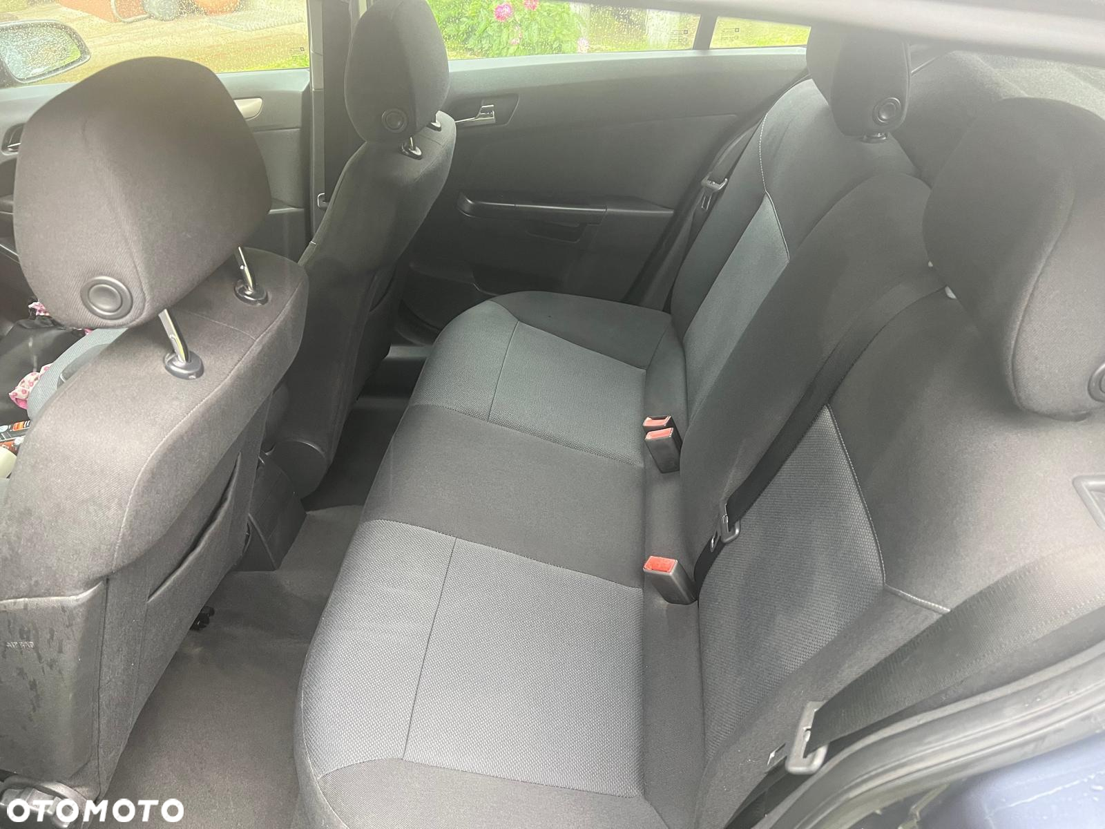 Opel Astra III 1.6 Cosmo - 4