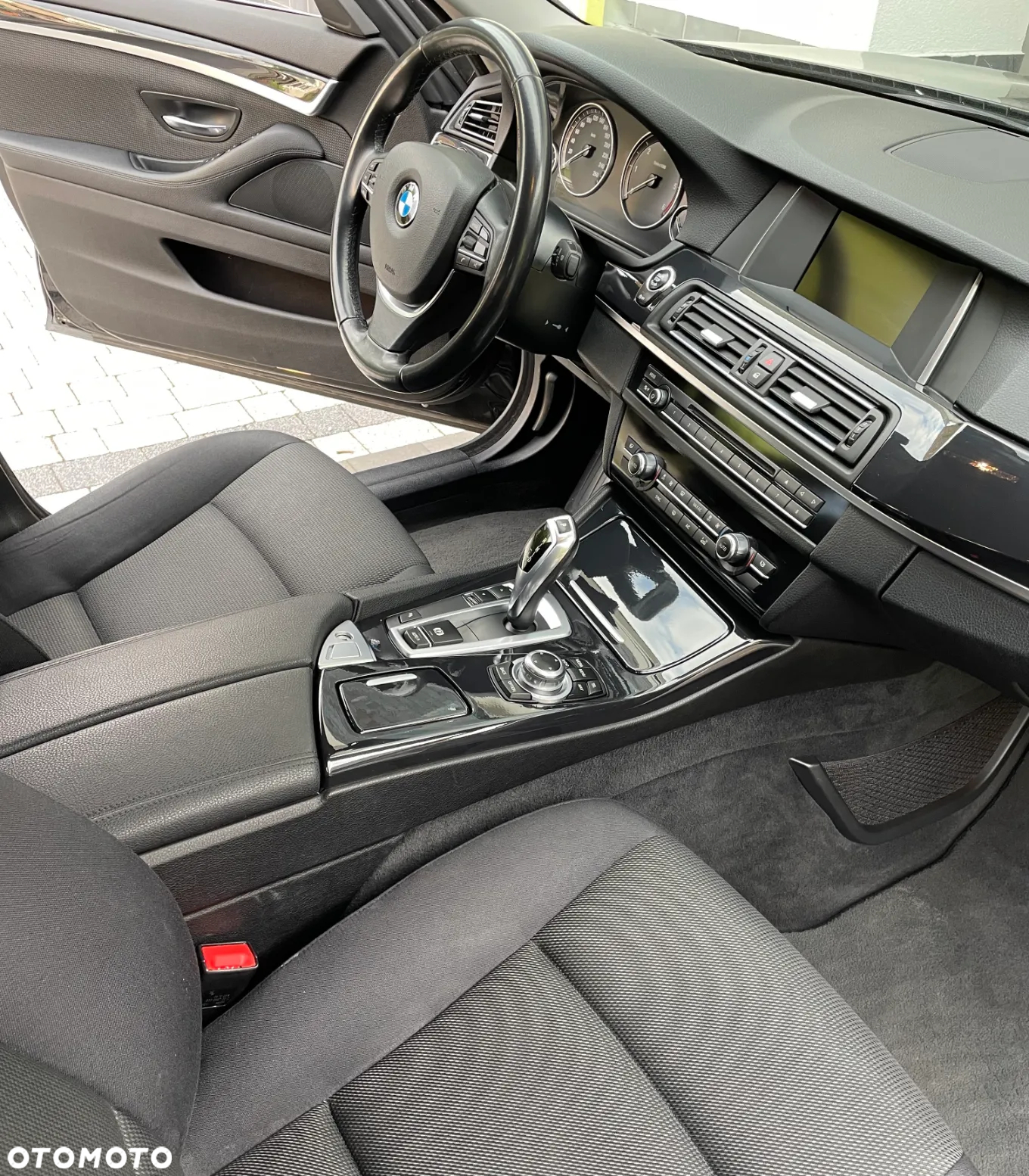BMW Seria 5 518d Luxury Line - 12