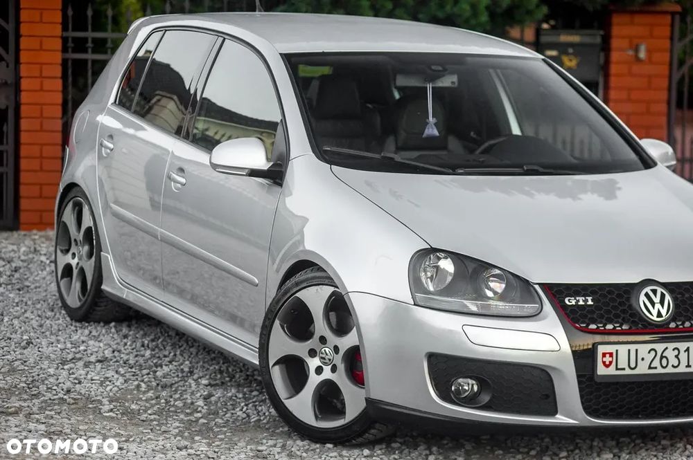 Volkswagen Golf 2.0 GTI - 2