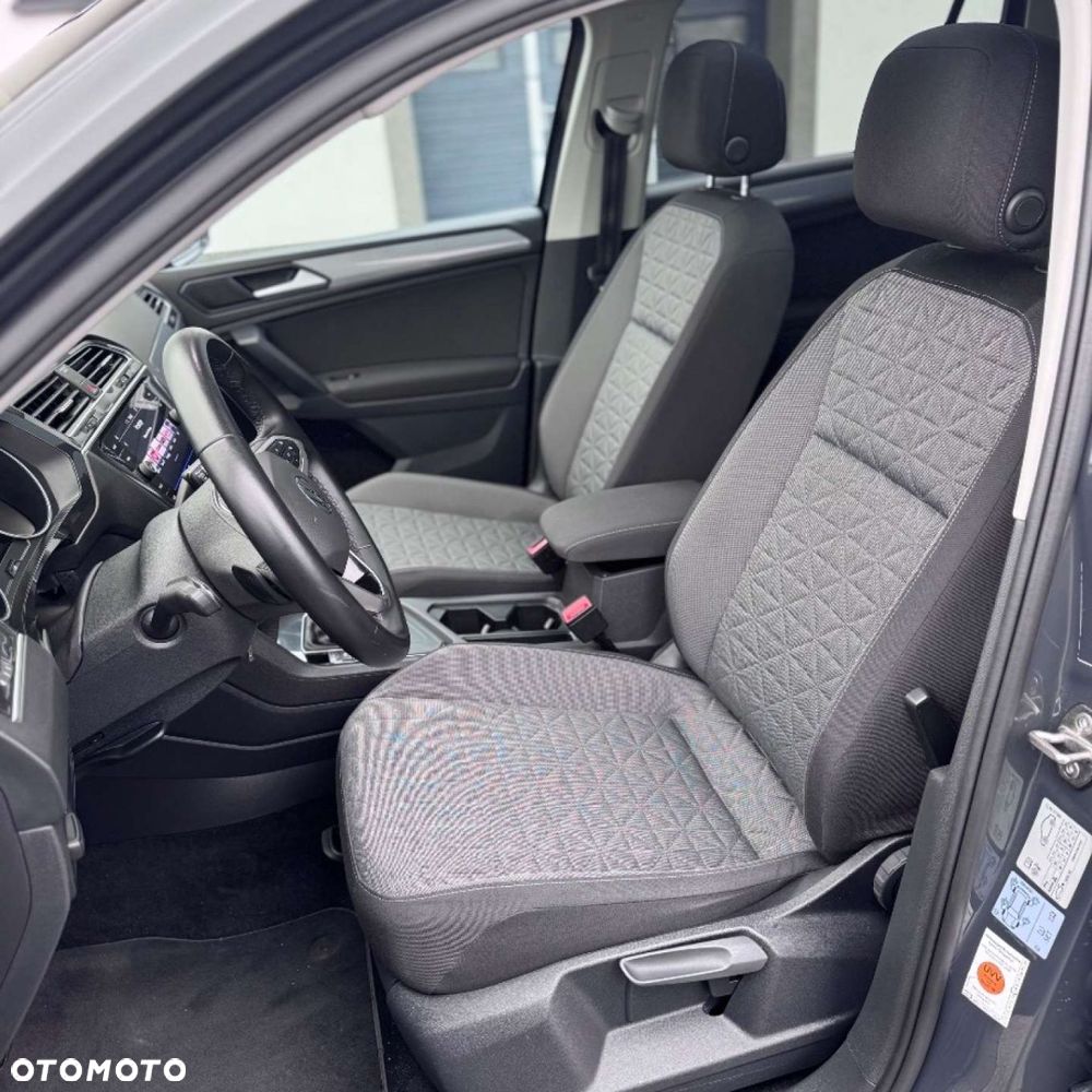 Volkswagen Tiguan - 19