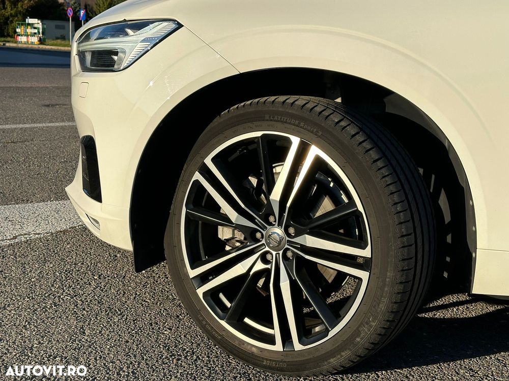 Volvo XC 60 D5 AWD R-Design - 11