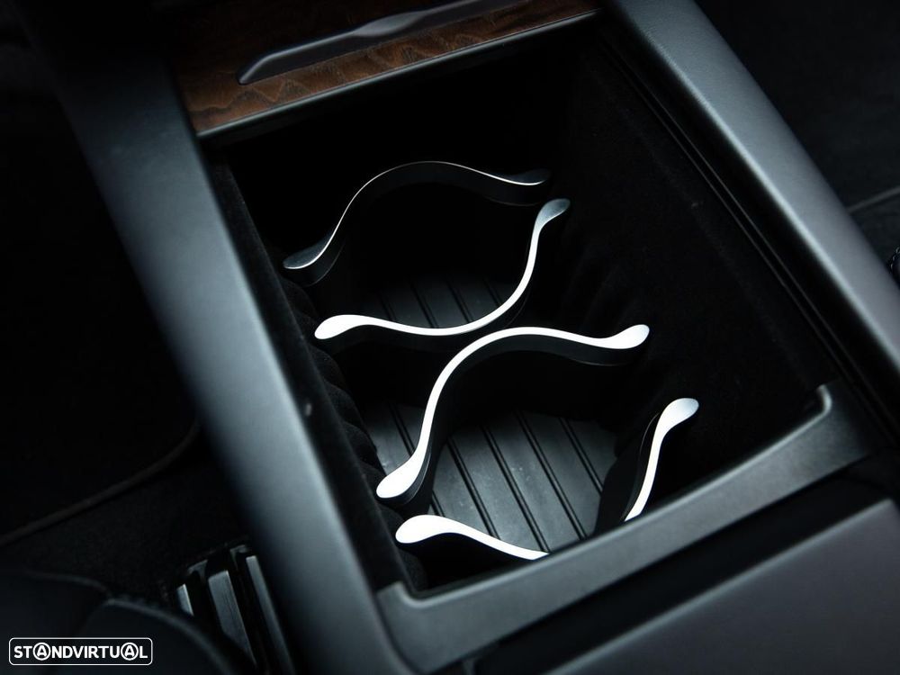 Tesla Model S - 22