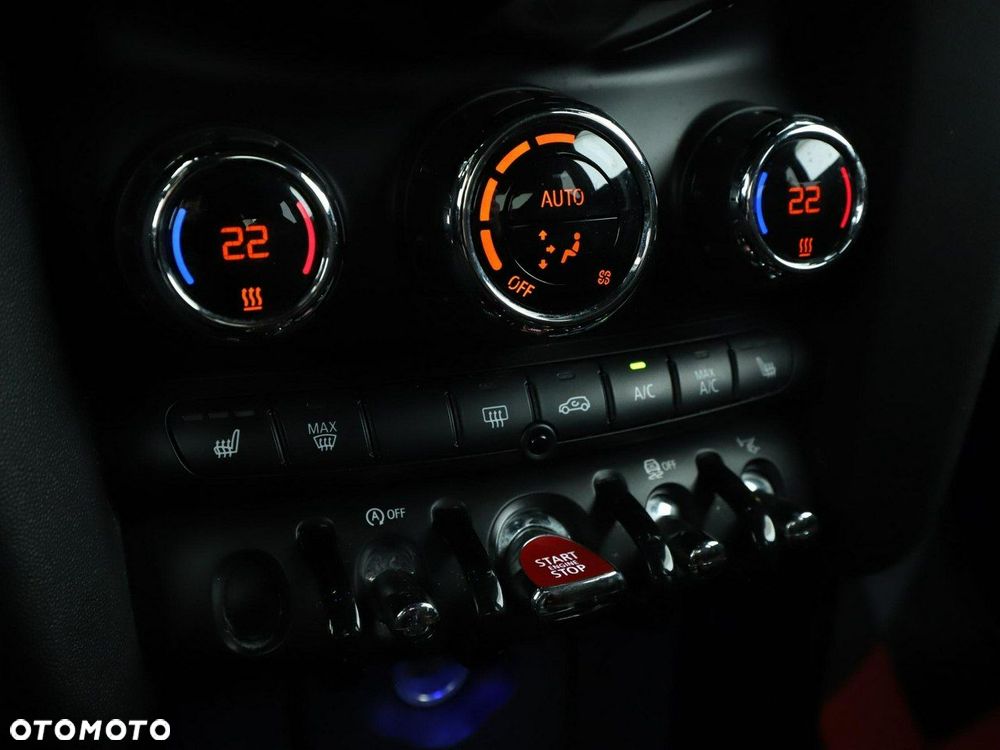 MINI John Cooper Works - 25