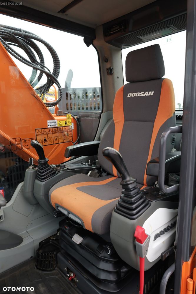 Doosan DX235LCR - 19