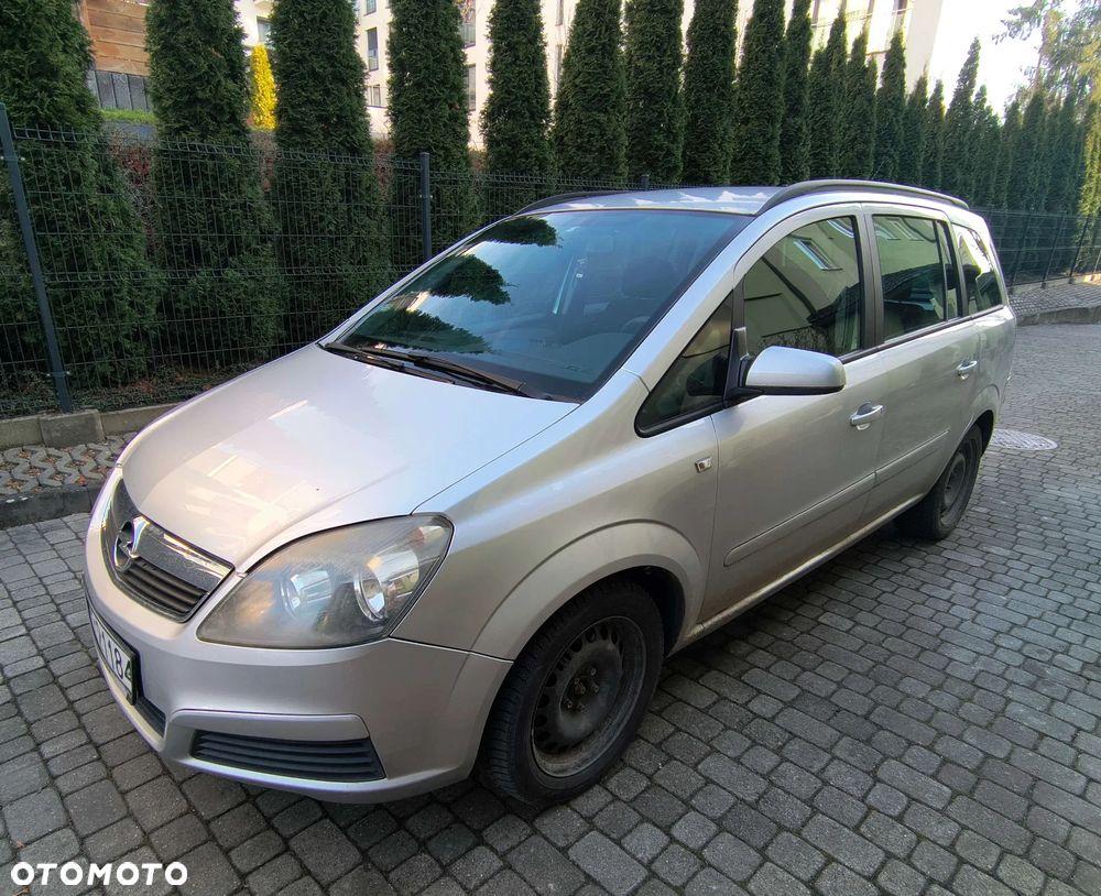 Opel Zafira - 1