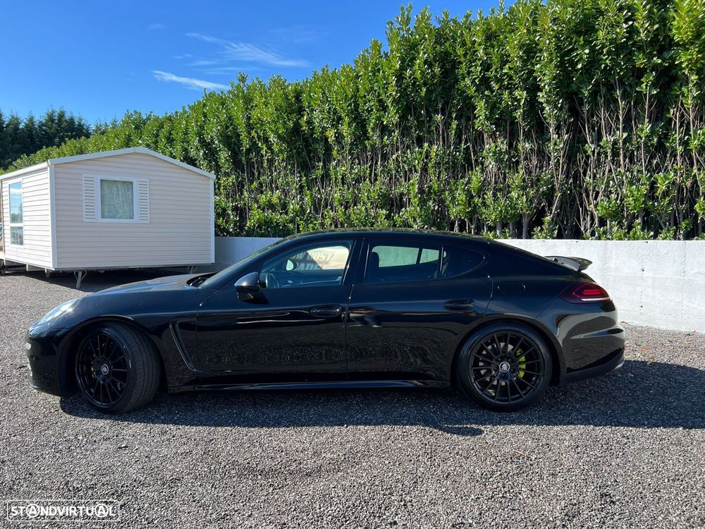 Porsche Panamera - 12