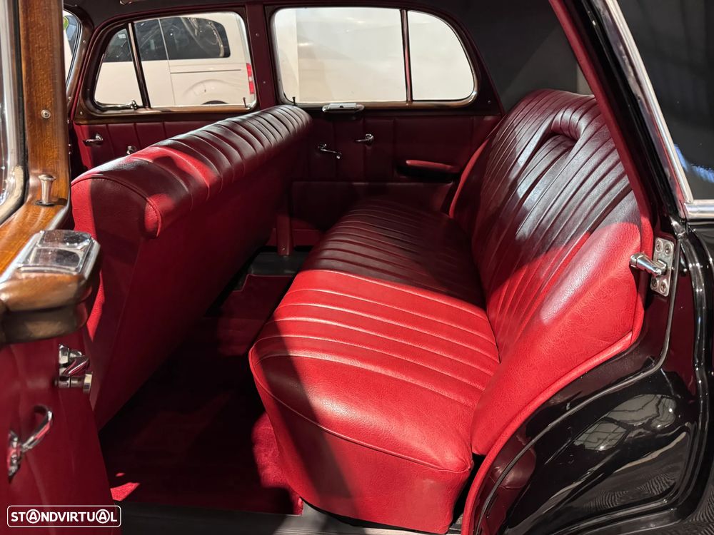 Mercedes-Benz MB180 - 21