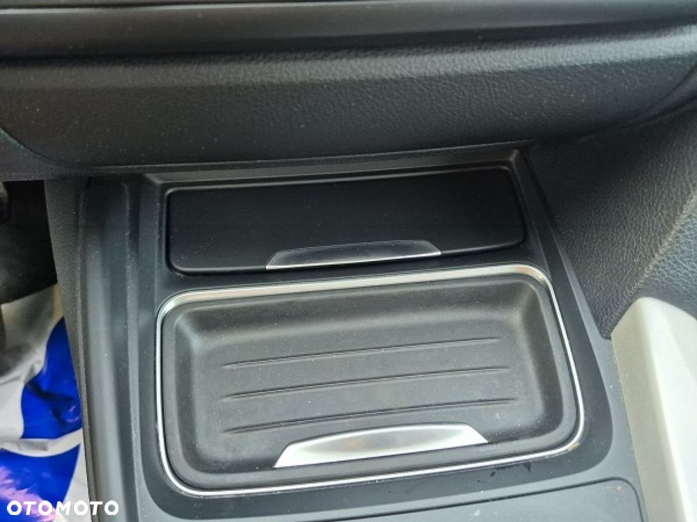 BMW Seria 3 - 34