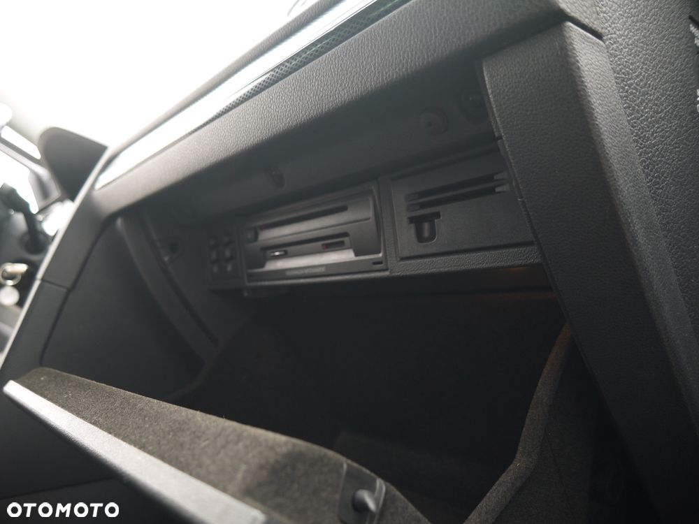 Volkswagen Golf 2.0 TDI 4Motion (BlueMotion Technology) Highline - 18