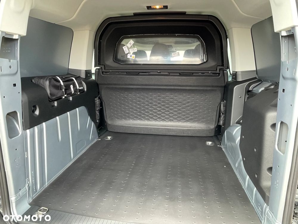 Ford Transit Connect - 13
