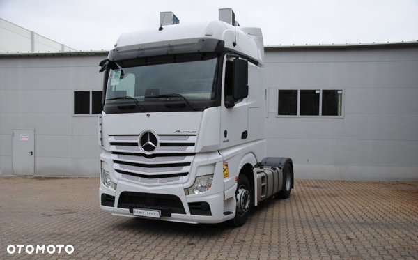 Mercedes-Benz Actros 1845, BigSpace, Pulpit multimedialny
