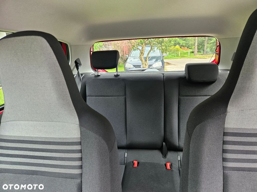 Volkswagen up! - 31