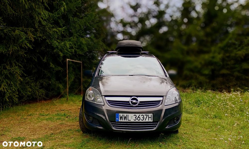 Opel Zafira - 1
