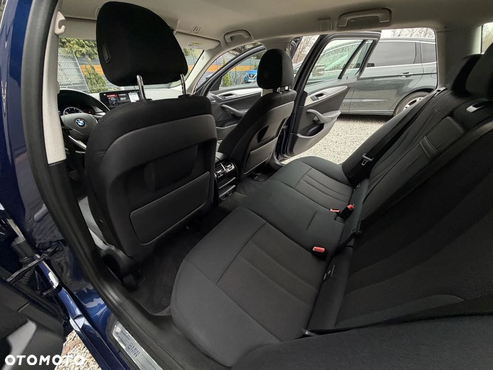 BMW Seria 5 520d - 22