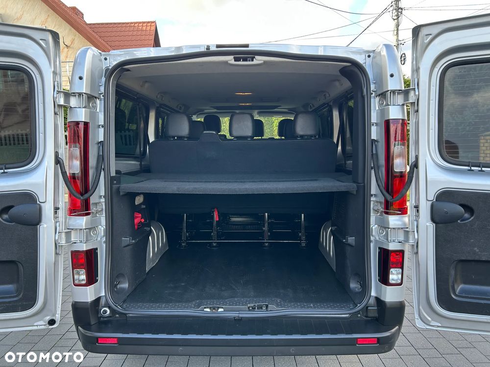 Renault Trafic Grand 2.0 dCi - 13