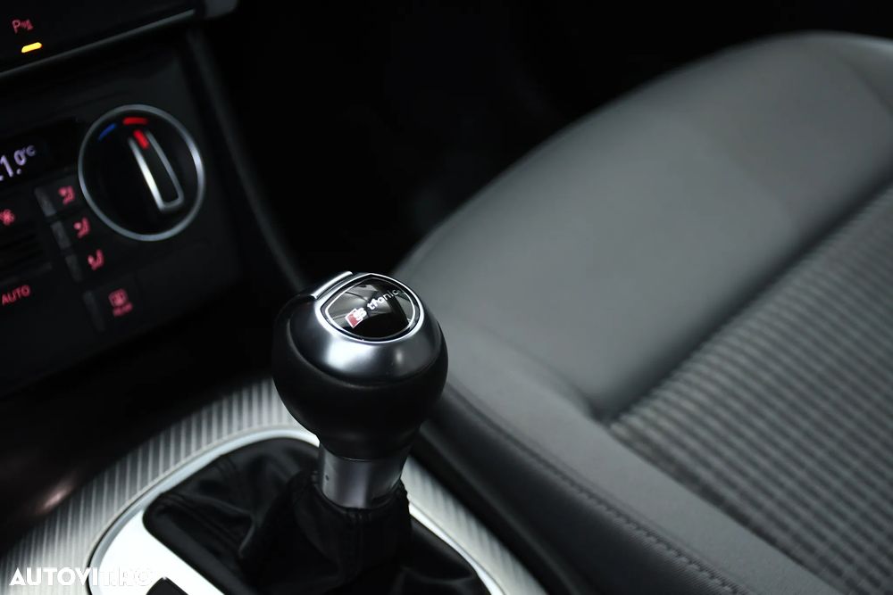 Audi Q3 1.4 TFSI Stronic Design - 22