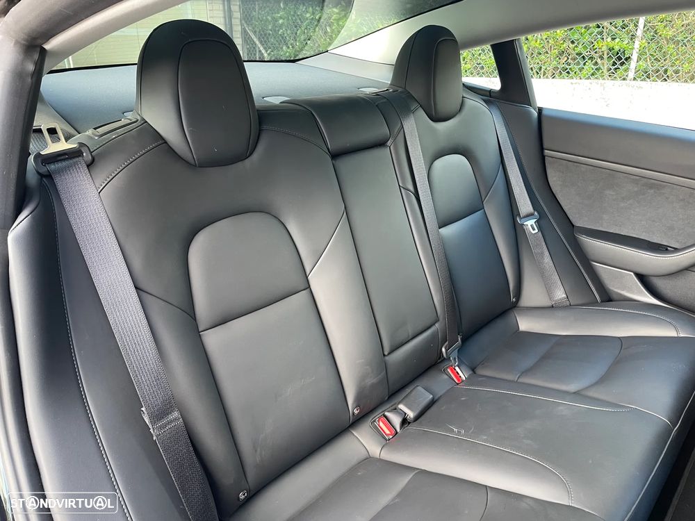 Tesla Model 3 RWD - 24