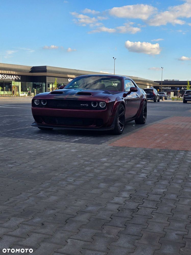 Dodge Challenger - 4