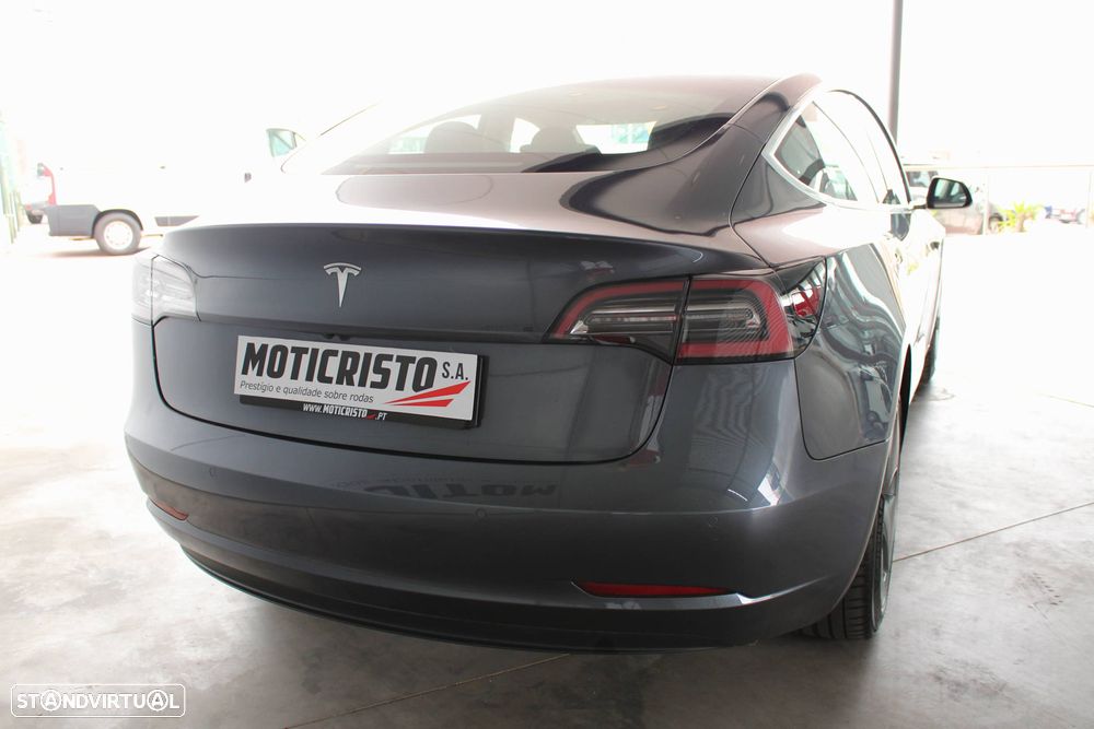 Tesla Model 3 Standard Range Plus RWD - 4