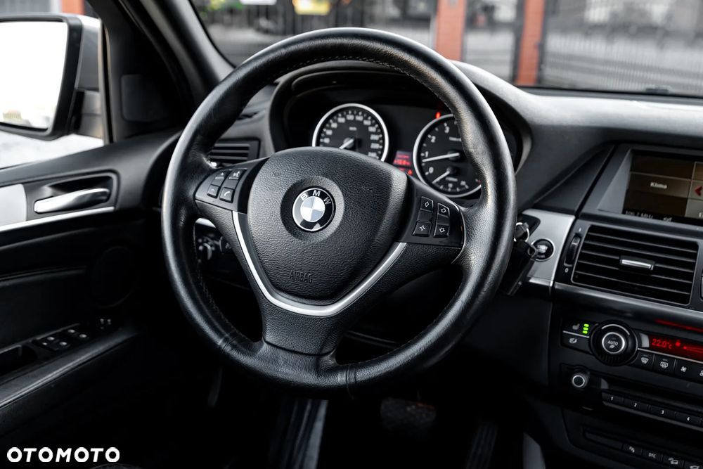 BMW X5 3.0si xDrive - 28