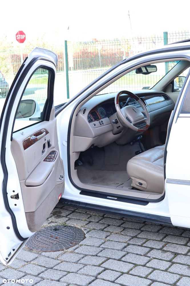 Lincoln Town Car 4.6 Signature - 6