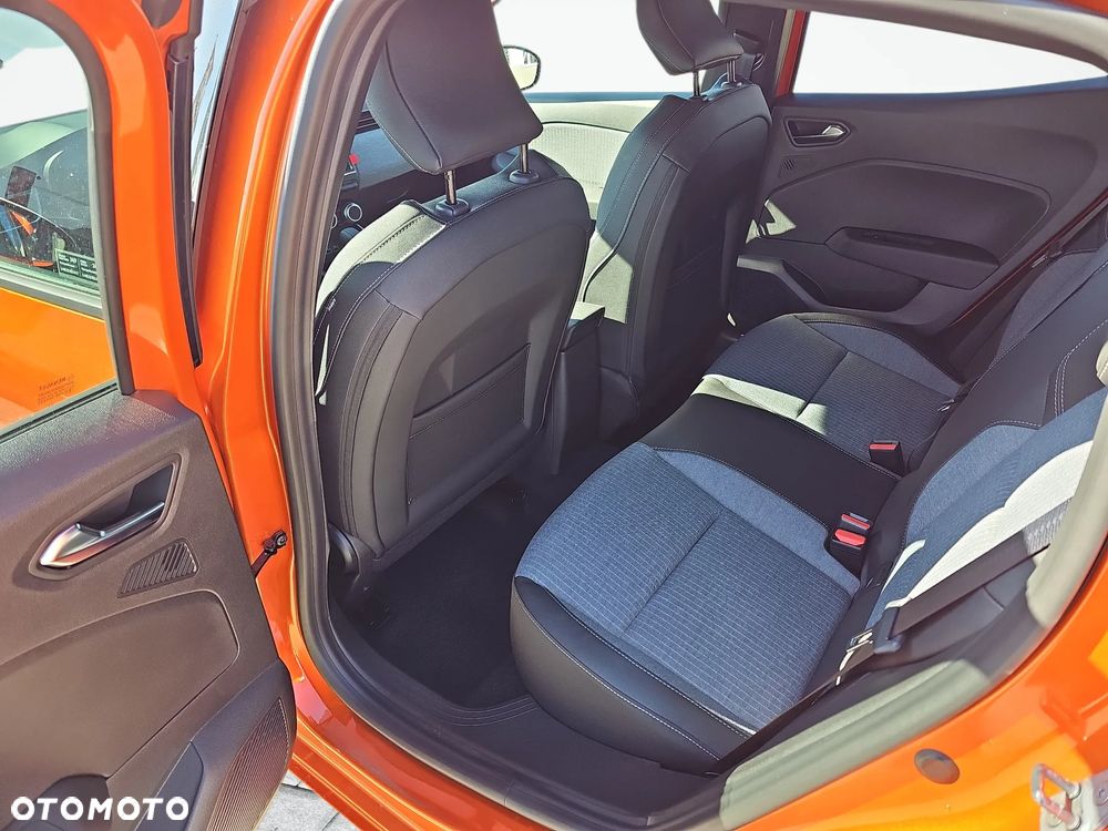 Renault Clio 1.0 TCe Techno Xtronic - 11