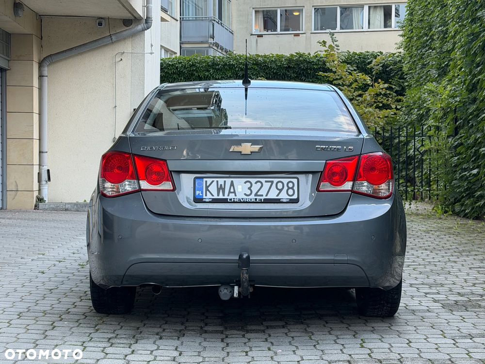 Chevrolet Cruze 1.6 LS - 5