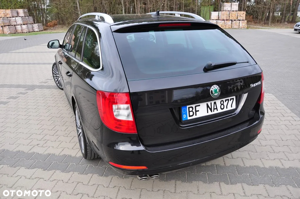 Skoda Superb 2.0 TDI L&K DSG - 25