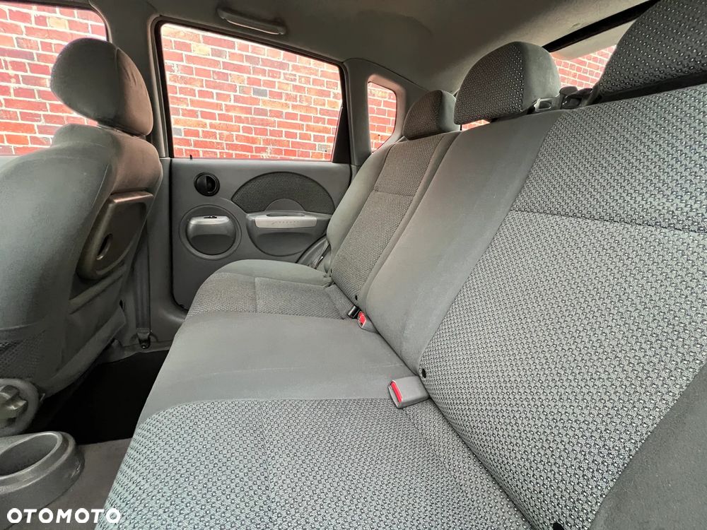 Chevrolet Aveo - 17