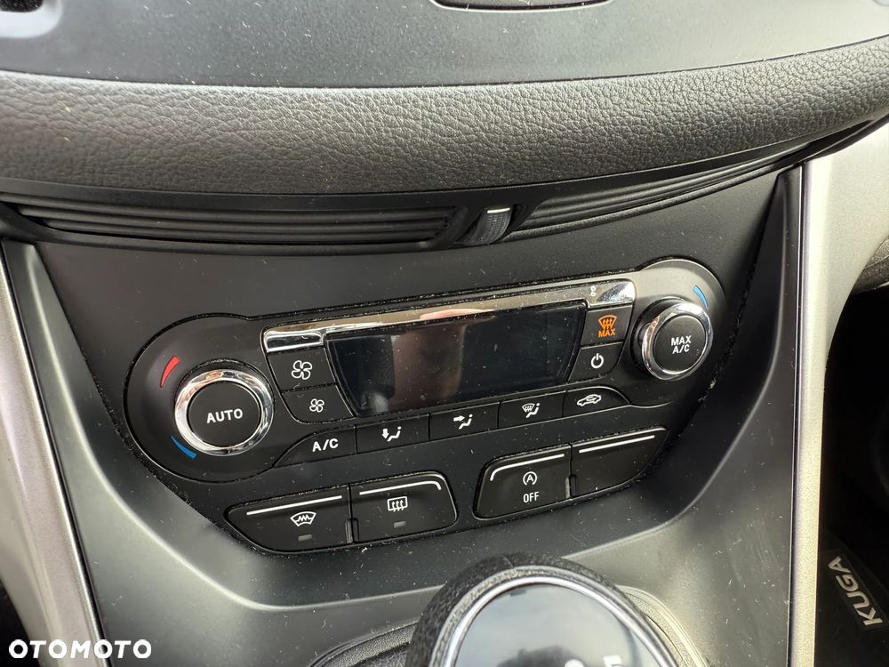 Ford Kuga 1.6 EcoBoost 2x4 SYNC - 17