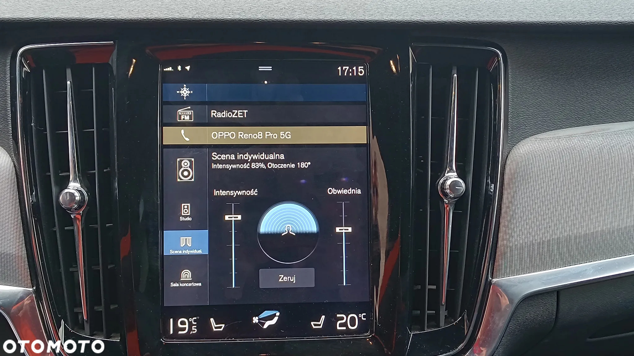 Volvo V90 D4 Geartronic R Design - 24