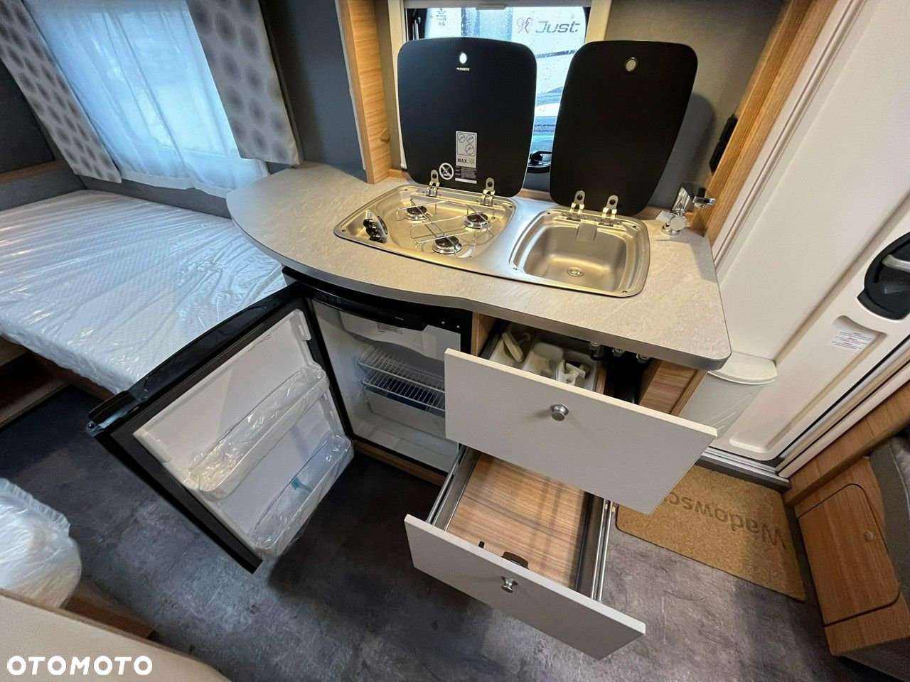 Dethleffs Camper 470 ER - 12