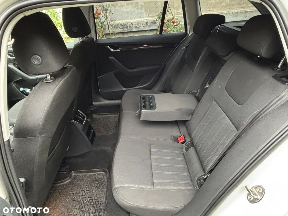 Skoda Octavia 2.0 TDI Style - 12