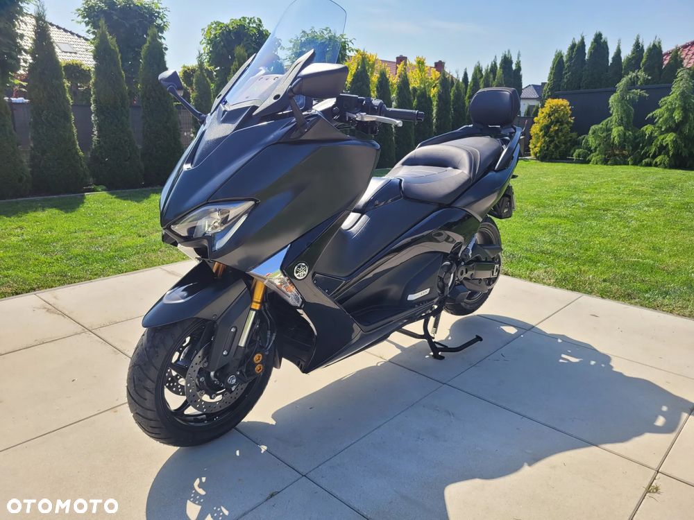 Yamaha Tmax - 16
