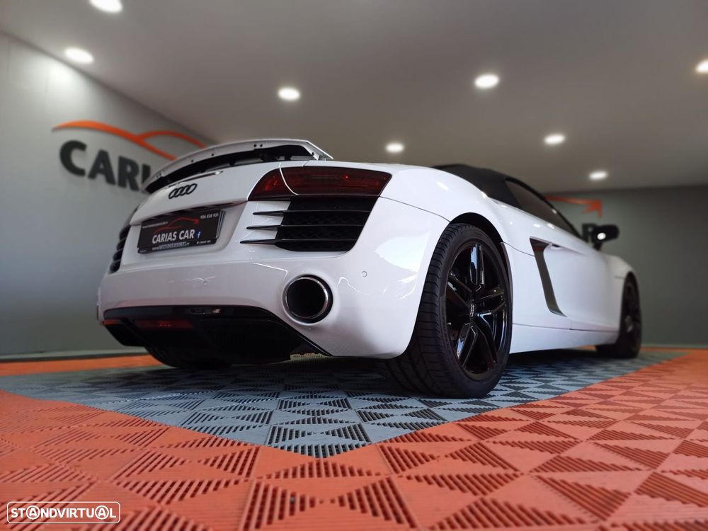 Audi R8 Spyder - 11