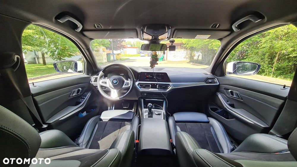 BMW Seria 3 320d M Sport - 17