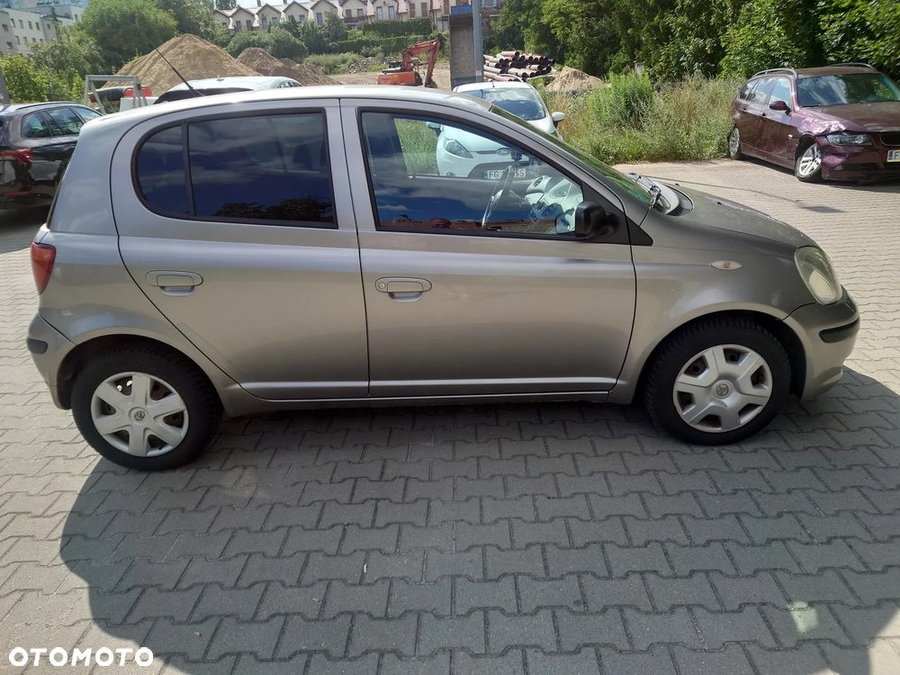 Toyota Yaris 1.0 Base - 3