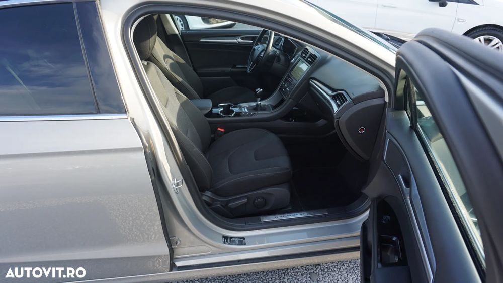 Ford Mondeo 2.0 TDCi ECOnetic Start-Stopp Business Edition - 11