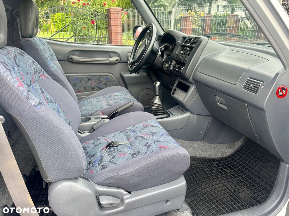 Toyota RAV4 2.0 - 30