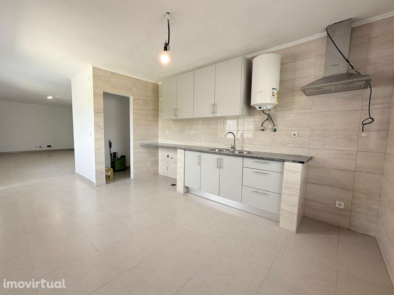 Moradia T3 em lote de 420m2 em Fernão Ferro - Grande imagem: 4/54