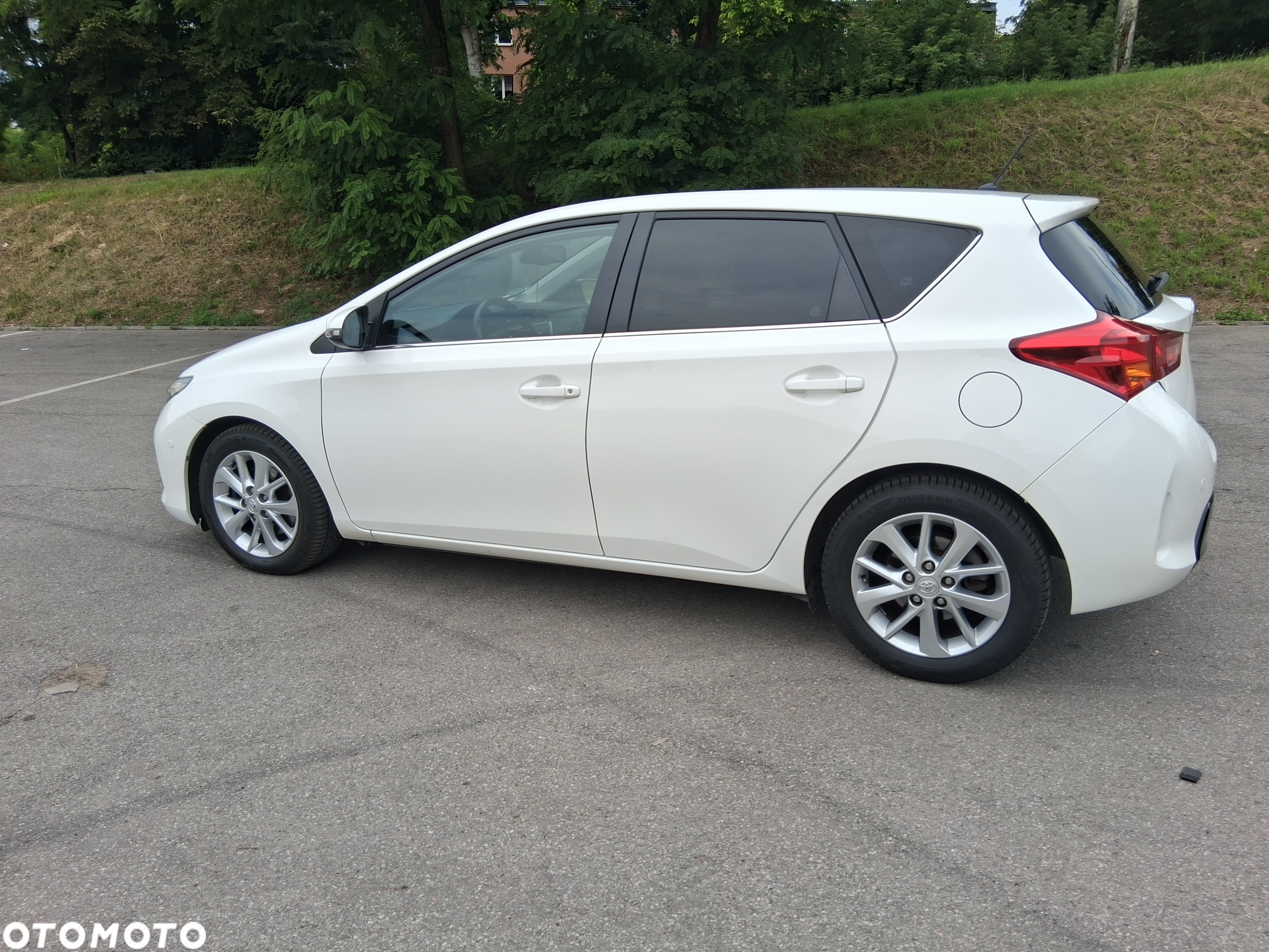Toyota Auris 2.0 D-4D Dynamic - 9