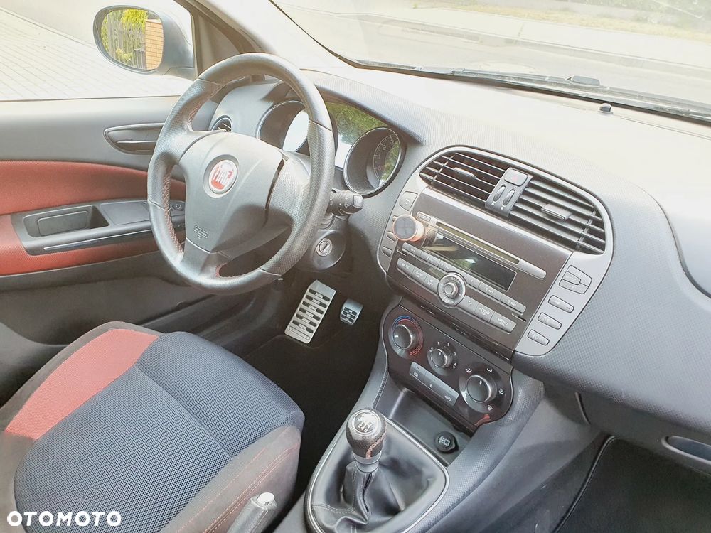 Fiat Bravo 1.4 T-JET 16V Dynamic - 29