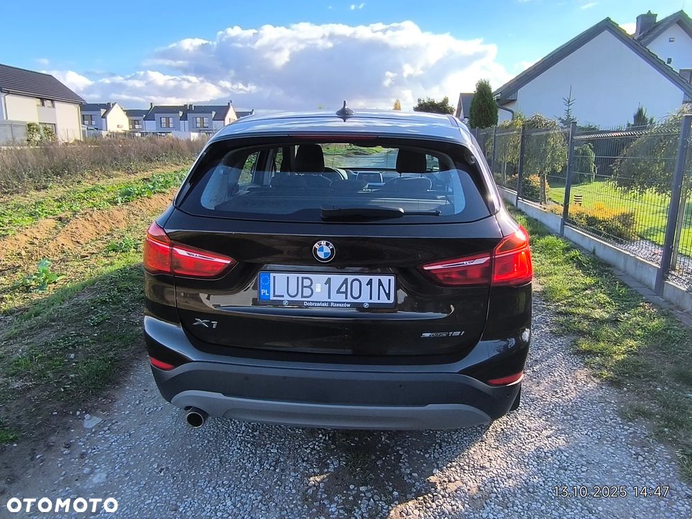 BMW X1 sDrive18i - 10