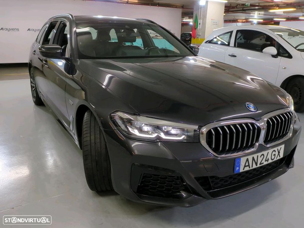BMW 520 e Pack M - 4