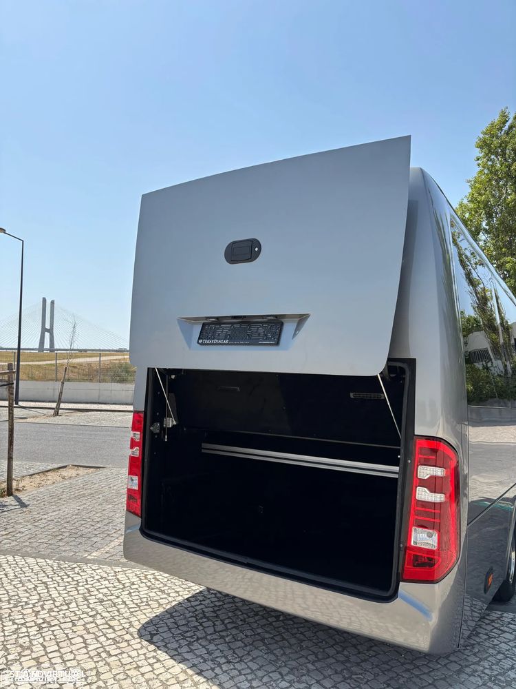 Mercedes Benz Traveller - 5