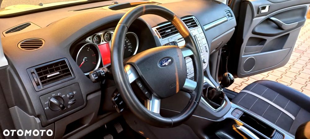 Ford Kuga 2.0 TDCi 4WD Titanium - 7