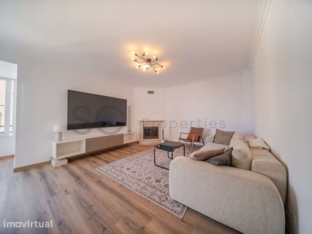 Apartamento T3 Charneca da Caparica Remodelado 1º sem elevador - Grande imagem: 2/33