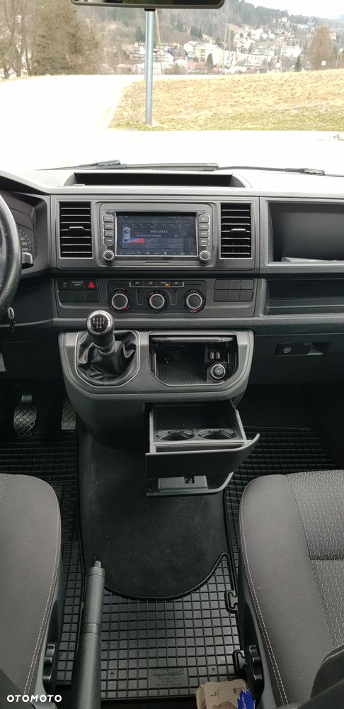 Volkswagen Multivan - 34