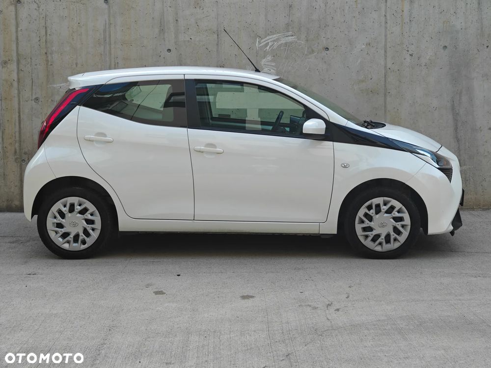 Toyota Aygo x-play - 5