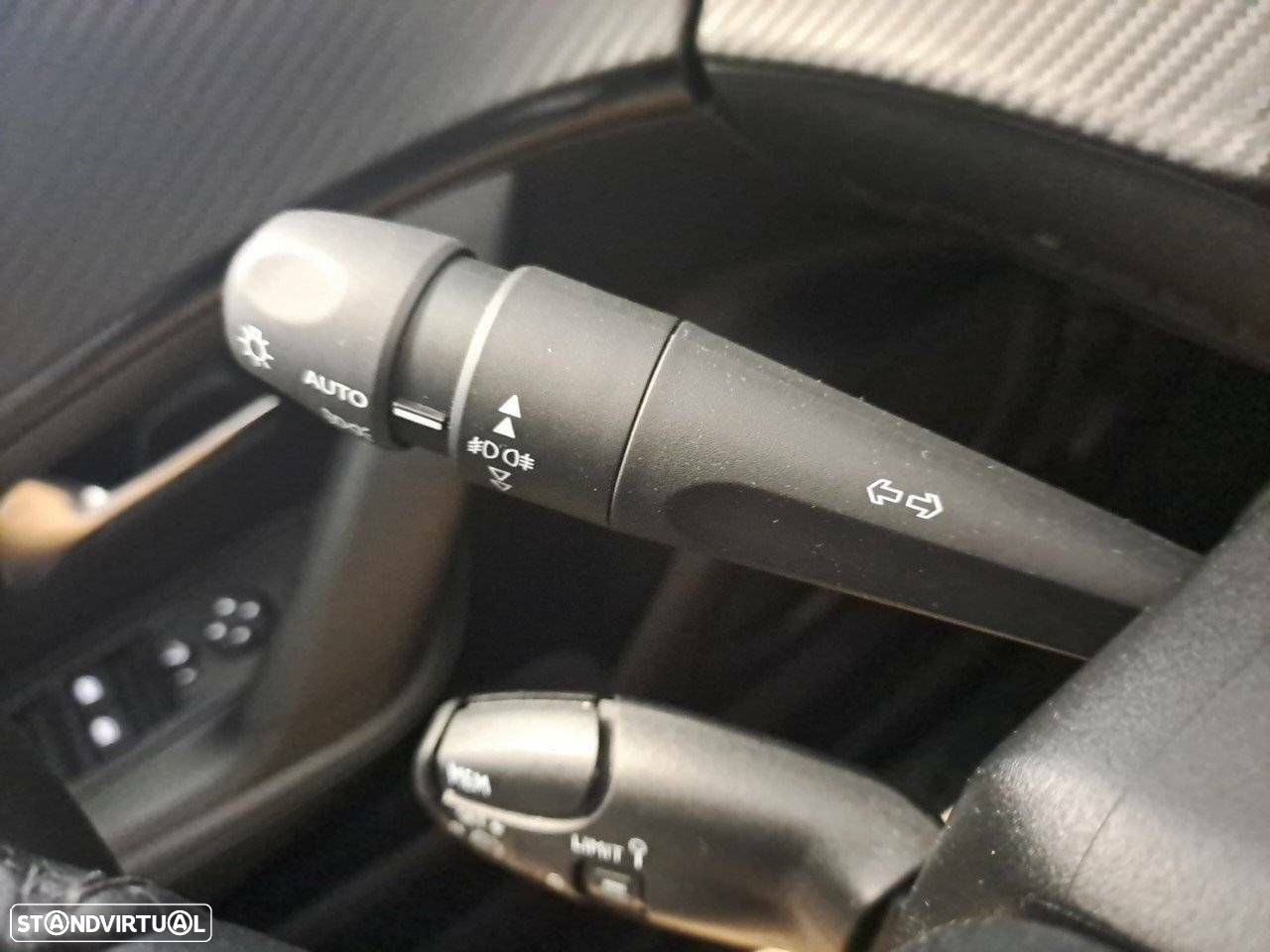Peugeot 2008 1.2 PureTech Allure Pack - 14